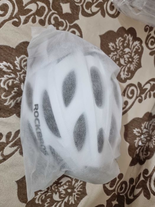 ROCKBROS. Сверхлегкий велосипедный шлем для взрослых