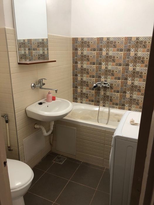 Vând garsoniera 28 mp.