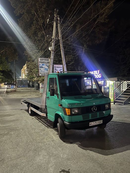 Mersedes benz evakuator