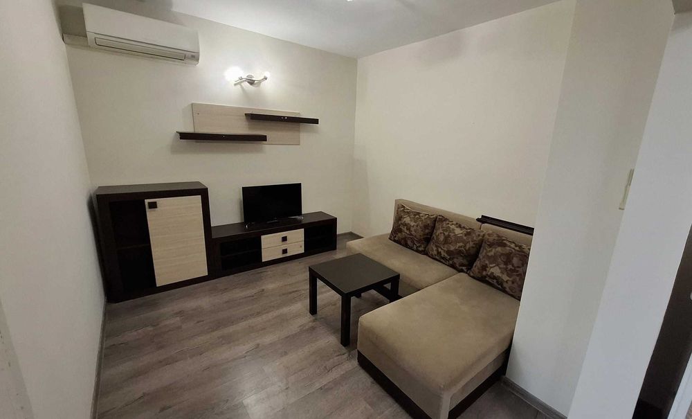 Тристаен имот в кв.Дружба 2