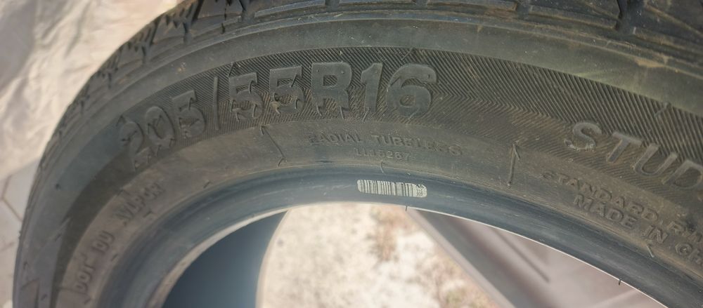 Продам Шины Зимние R16