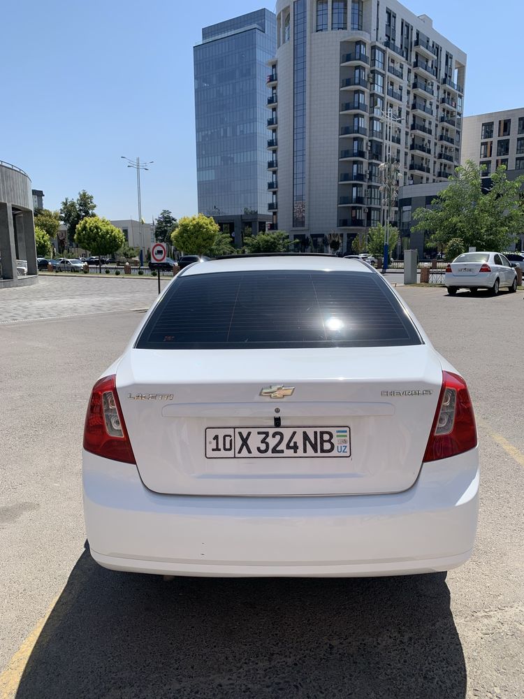 lacetti 1,8 avtomat arendagayam beriladi