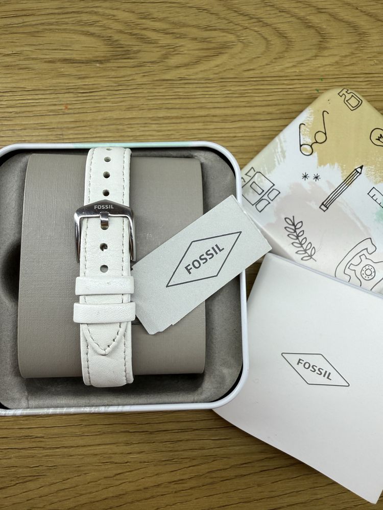 Дамски часовник Fossil CH4000