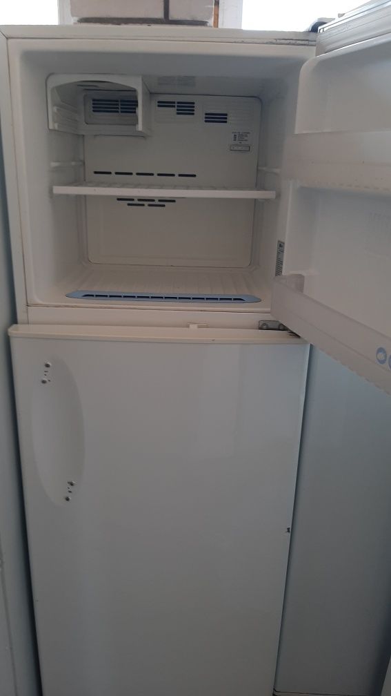 Продаю холодильник ЛЖ с доставкой до дома