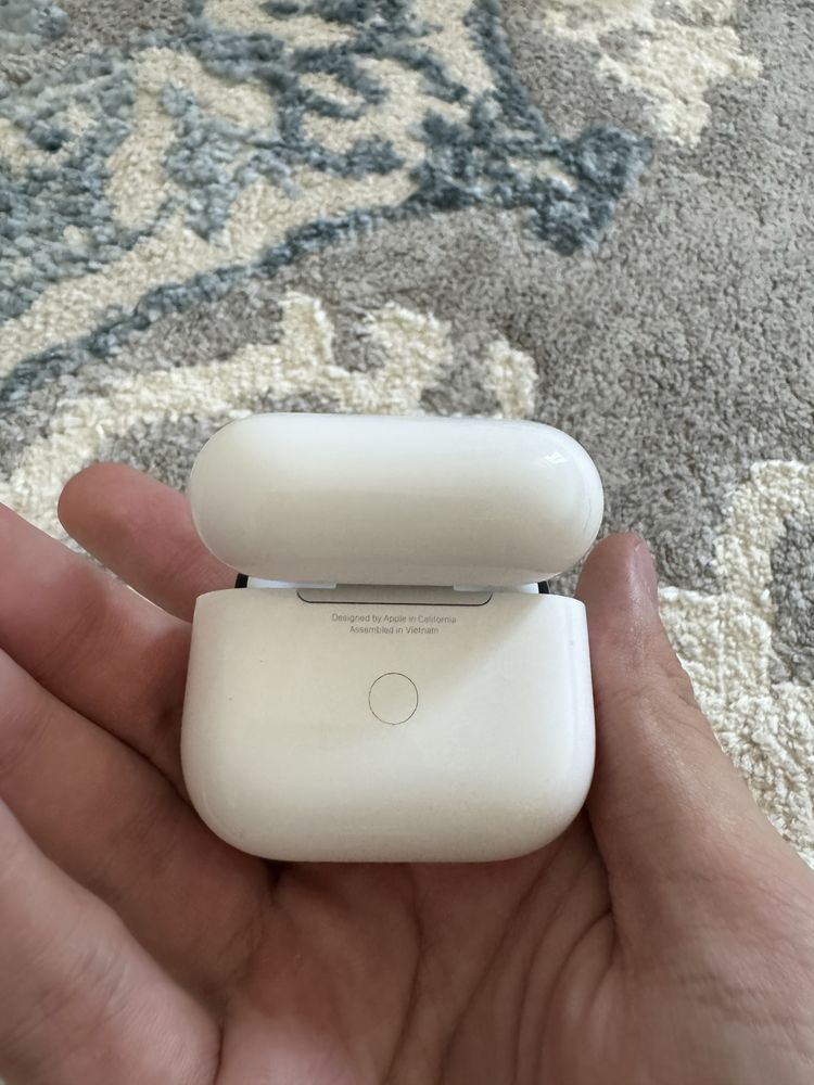 Продам airpods 3 оригинал