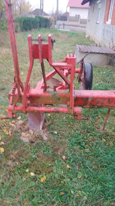 Plug tractor de vanzare