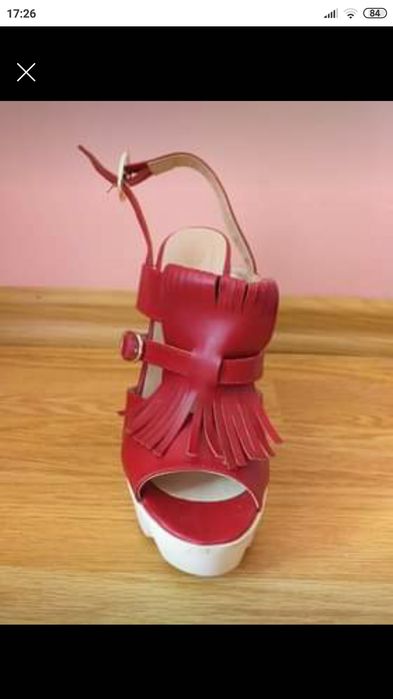 Sandalele de damă