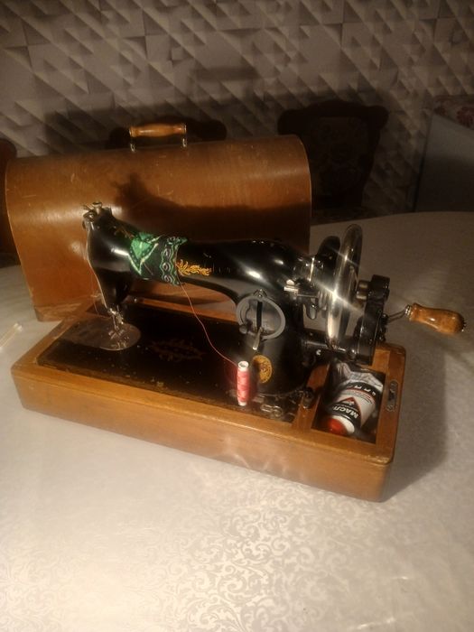 СССР-дің подольск үш тігін машинасын сатамын. ручной, өте жақсы істеп