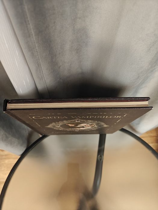 Cartea Vampirilor - O Enciclopedie a Creaturilor Tenebrelor - Egmont