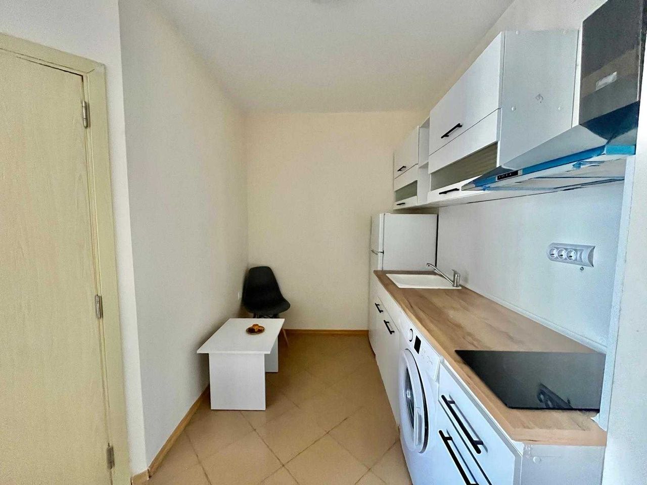 Продава се Двустаен апартамент в к.к. Слънчев бряг - 52 кв.м за 1077 €/кв.м - Снимка #18