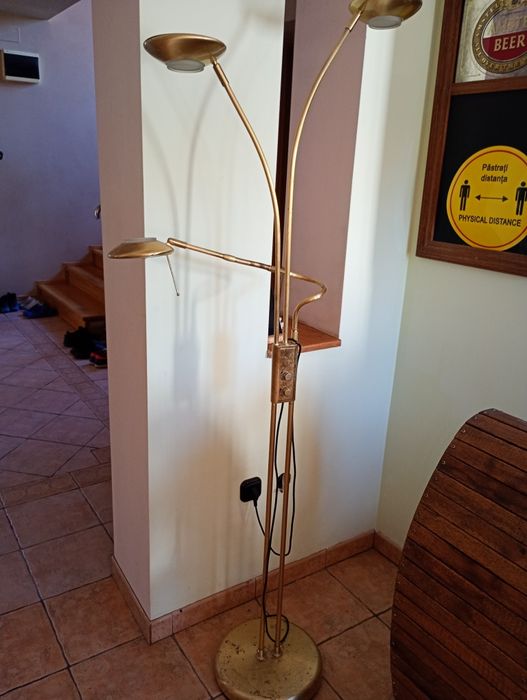 Lampa picior cu 3 becuri