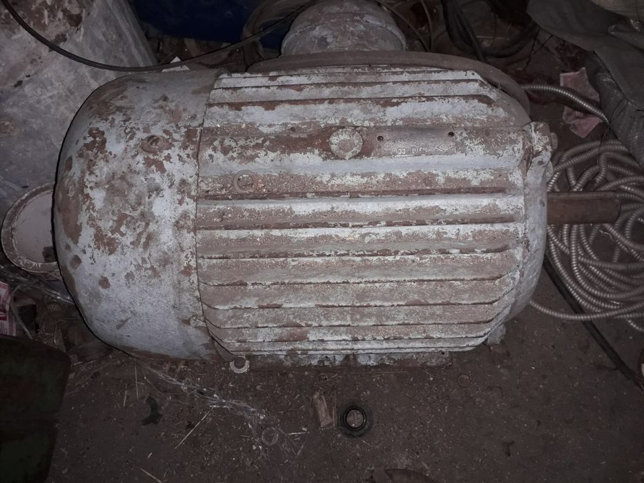 Продам электро двигатель