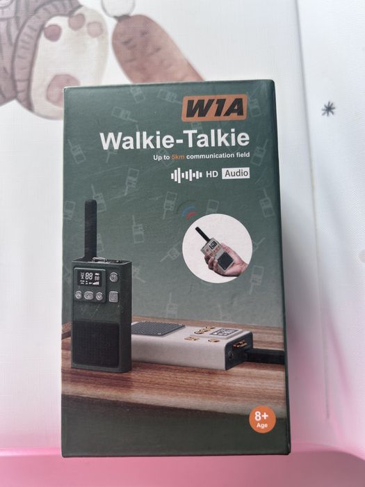 Walkie Talkie W1A