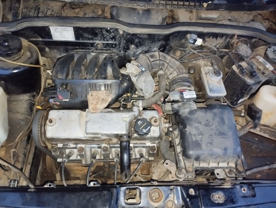 Продам мотор 8кл. 1.6