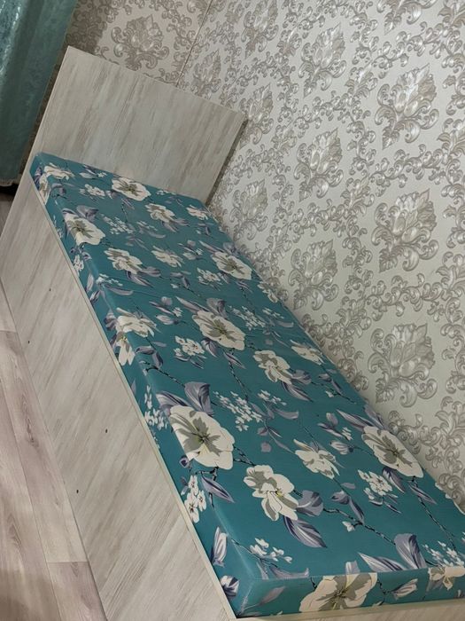 Продам кровать одинарную