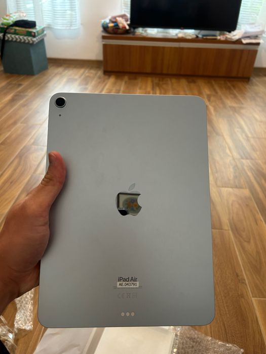 Vand Ipad air 11 in garantie