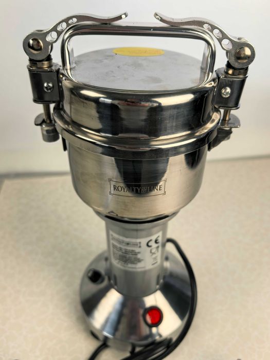 Moara multifunctionala inox 150g 850W 219 lei