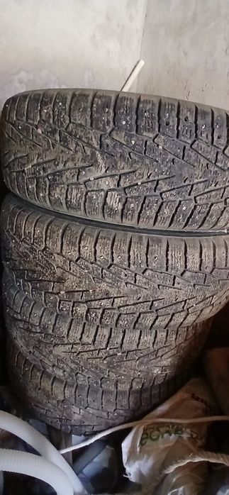 Продам зимние шины