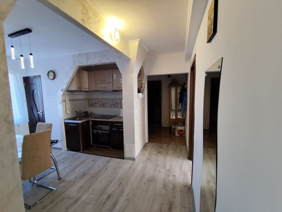 Închiriez apartament 3 camere Tudor
