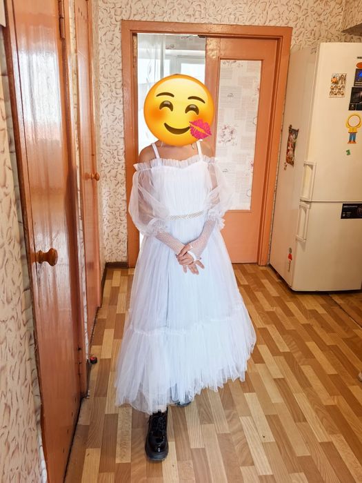 Продам платье широкое на девочку 12 лет