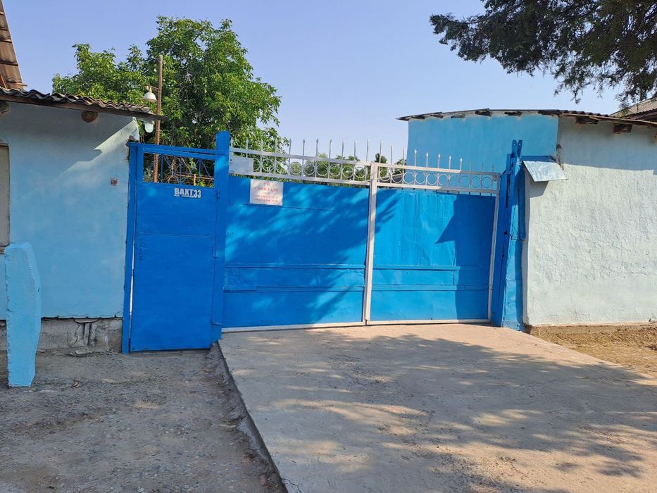 Hovli uy sotiladi. Дом продаётся