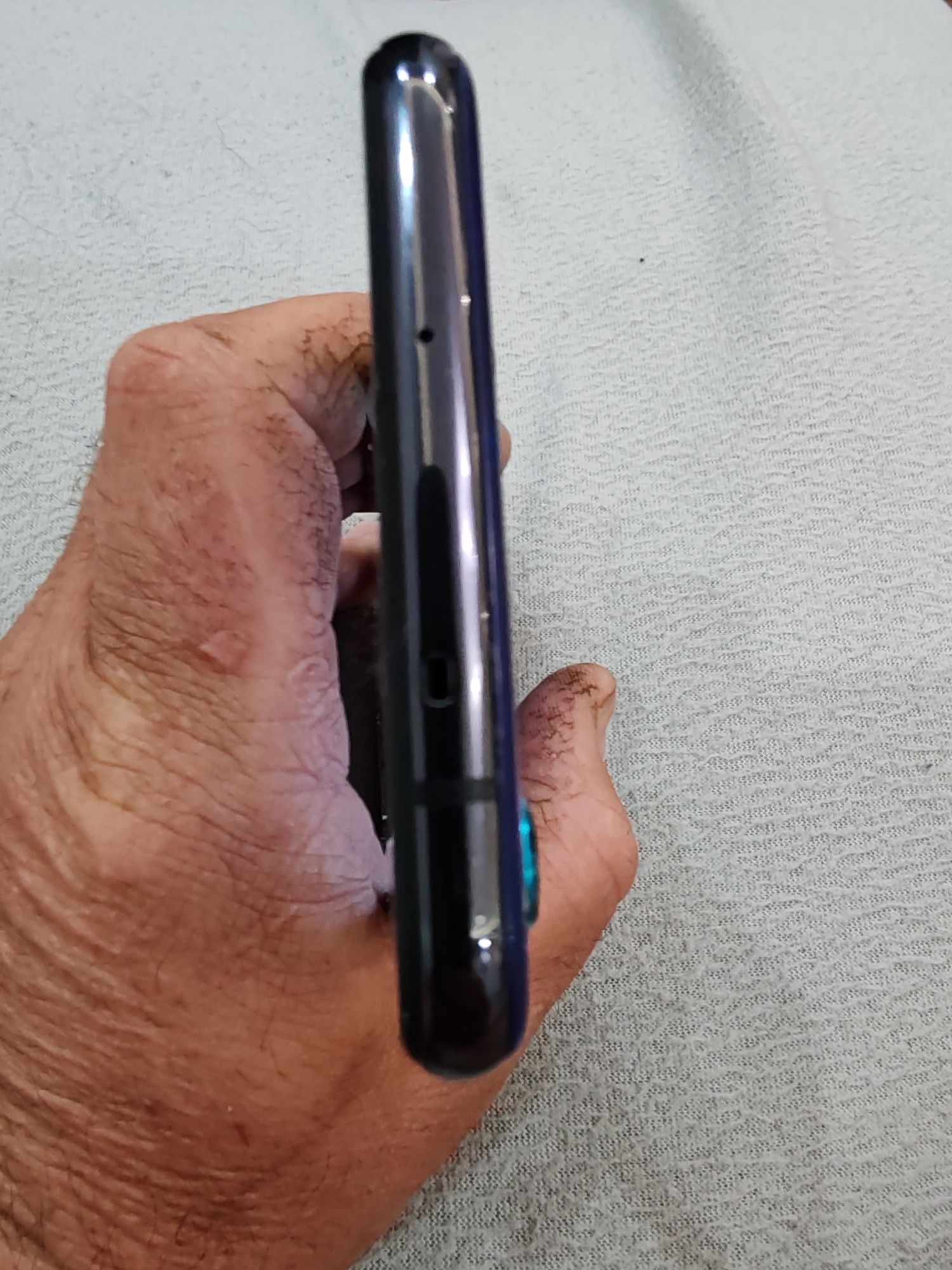 Продавам телефон Huawei nova 5t