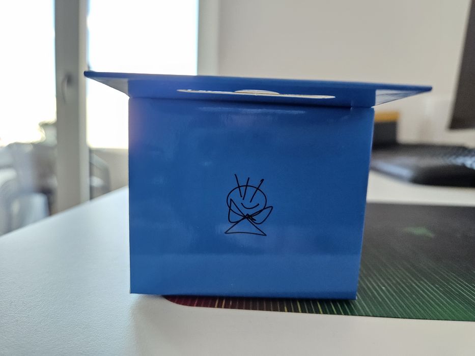 Kendama Krom Pop LOL sticky lucios albastru, nou (doar curier)