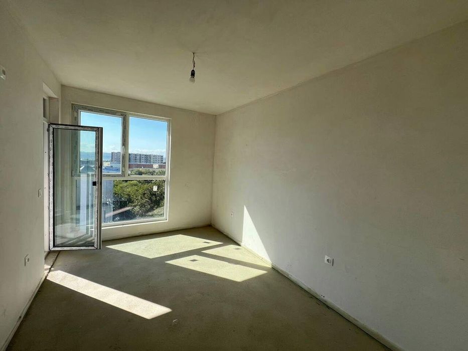 Двустаен апартамент с АКТ 16 в кв.Мадика