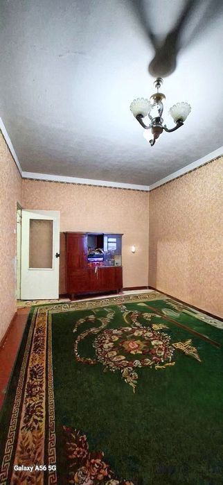 Chilonzorda 2 xonali uy sotiladi