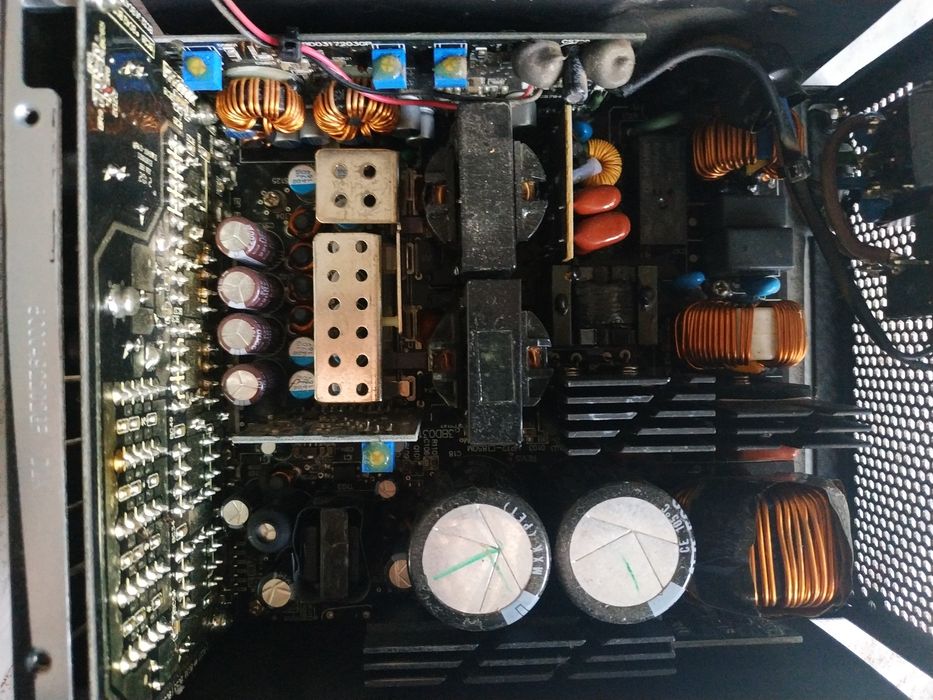 1200W захранване FSP Hydro PTM за части