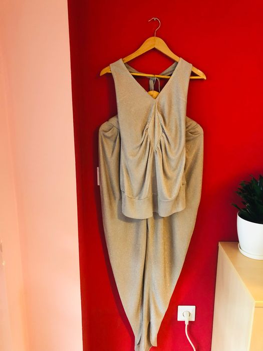 Официален комплект