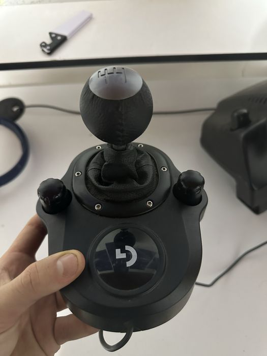 volan logitech g920 , pedale și schimbator