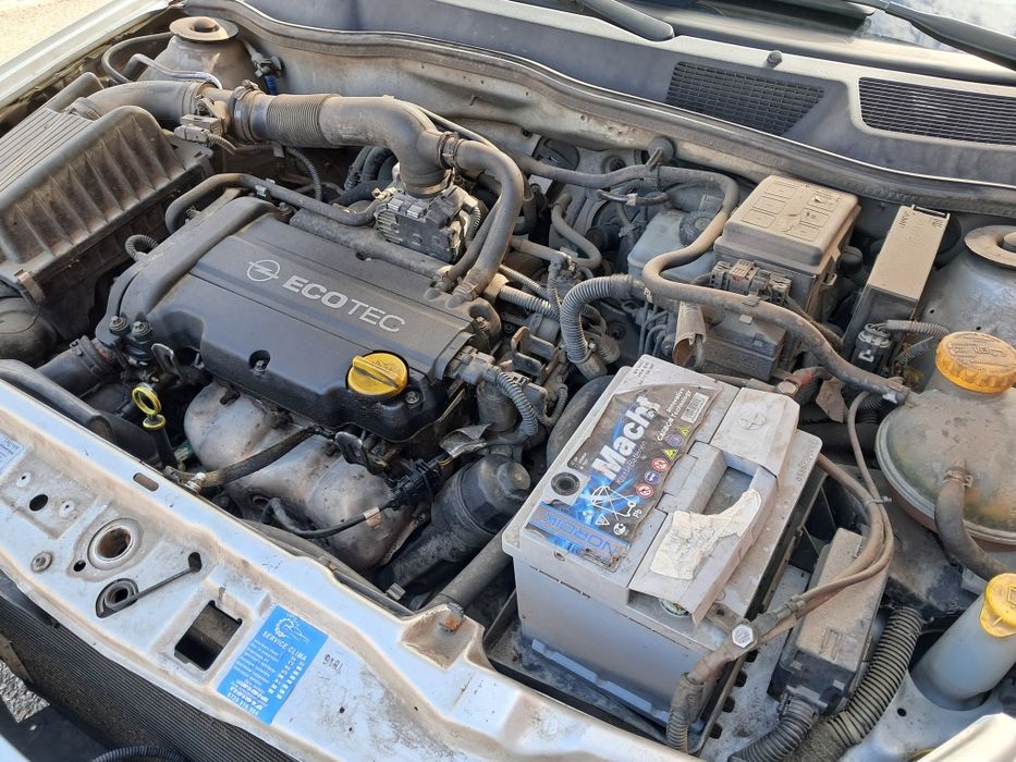 Vand Opel Astra, an fabricatie 2006, 1.4L Benzina. 90 Cai Putere.