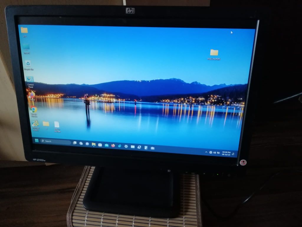 Monitor HP LCD 19" inch