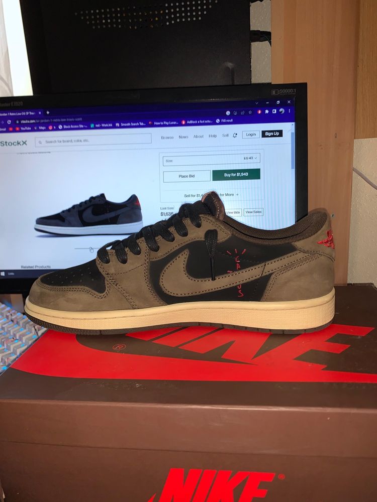 Jordan 1 low Travis scott