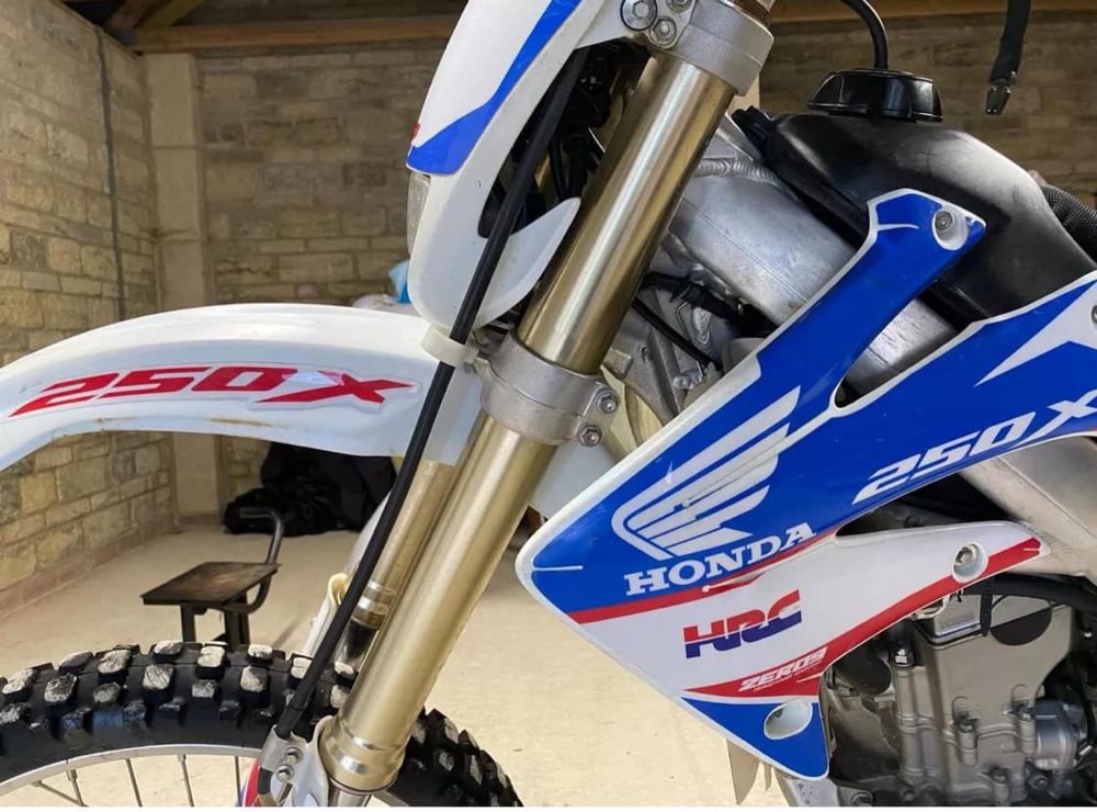 Honda crf 250x 2016година