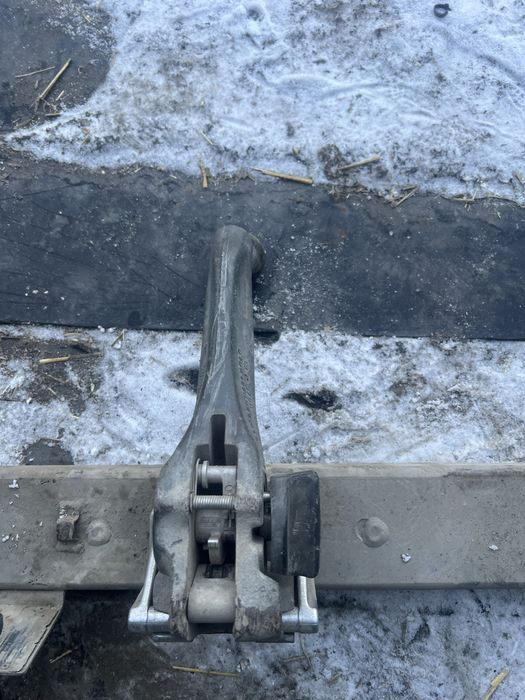 Продам фаркоп w124