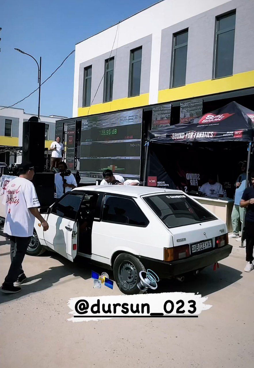 Продается лада 2108  год  1987 бензин