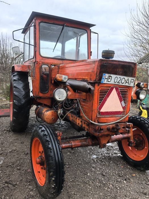 Tractor universal 650