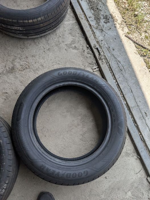 Set Anvelope Dacia Duster 3 III Vara Goodyear 215/60 R18 EfficientGrip