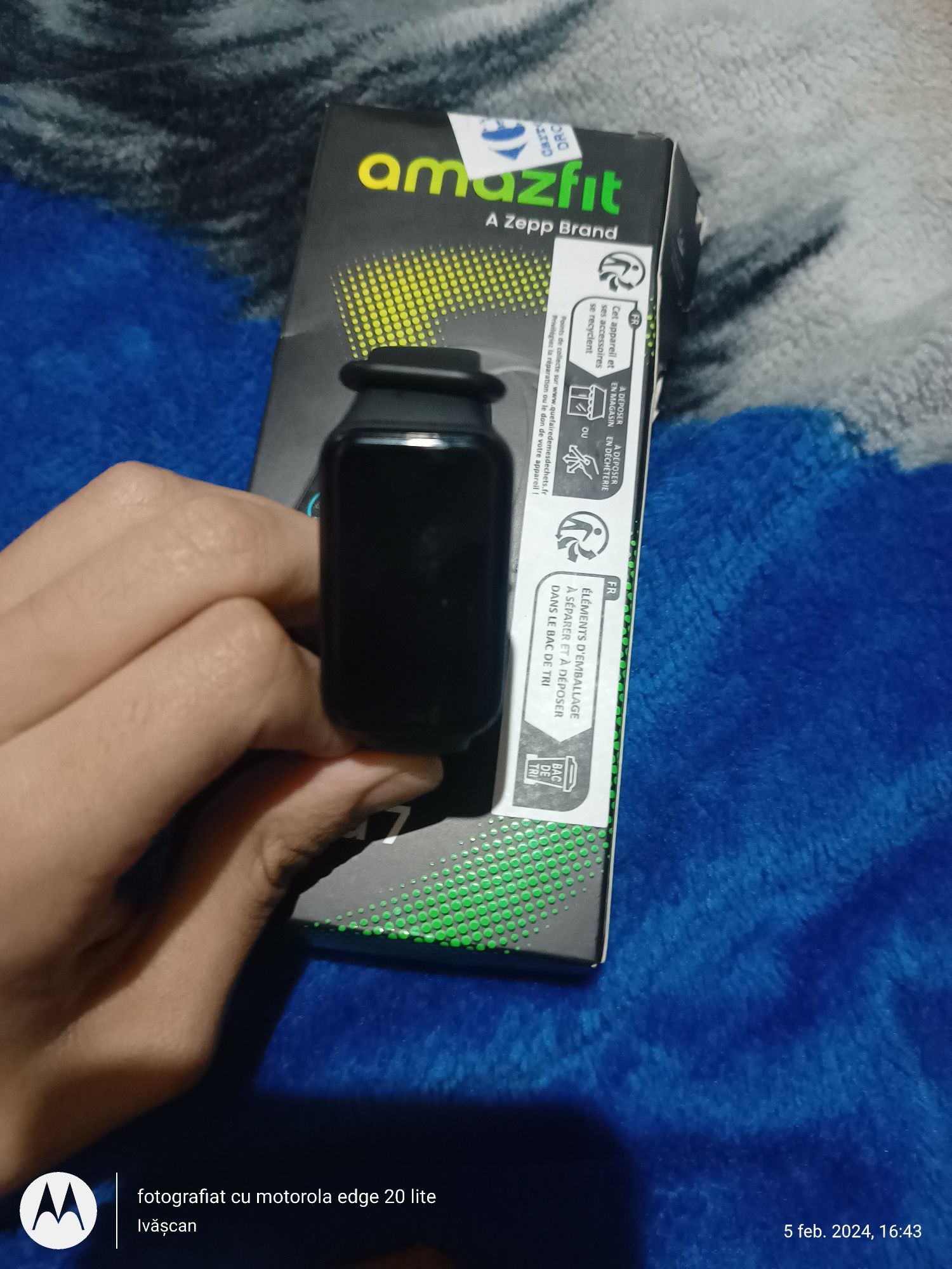 Vând brățară fitness Xiaomi Smart band 7 + Amazfit band7