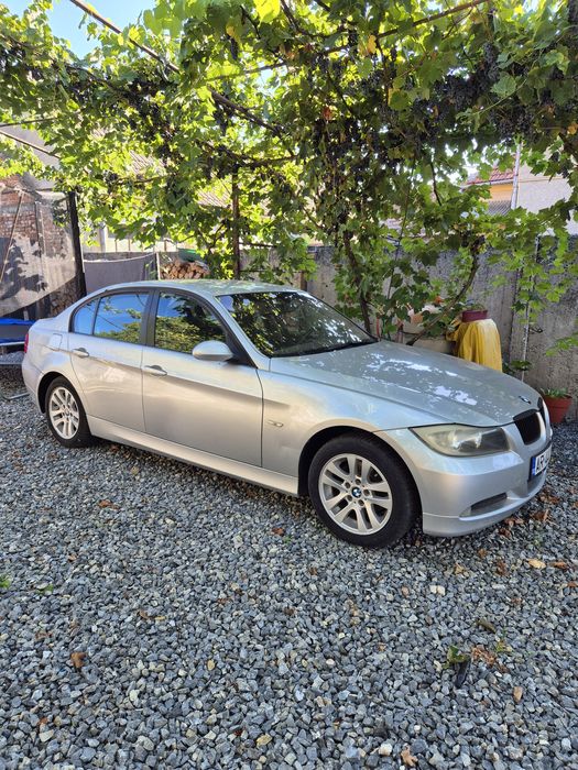 Dezmembrez bmw e90 318i cod N46B20B