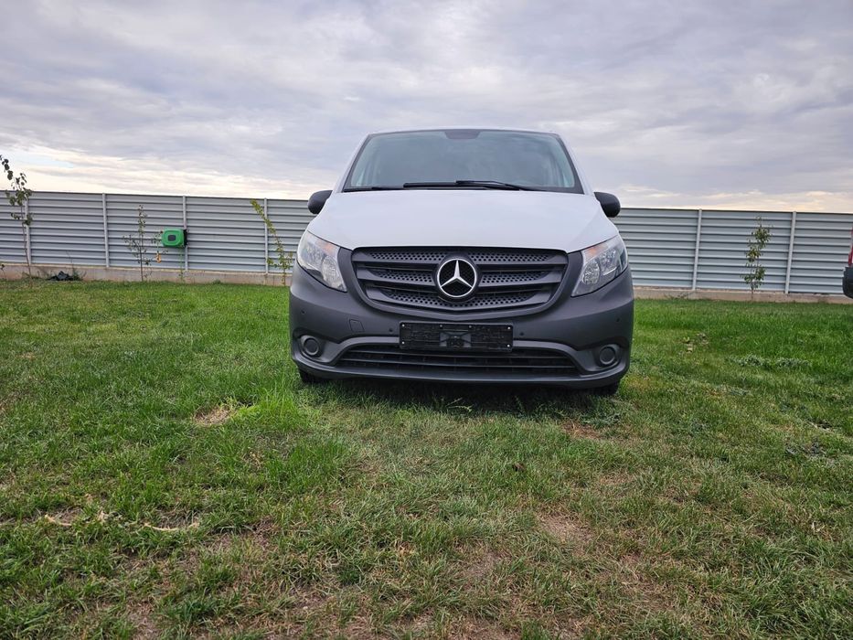Mercedes Vito 9 locuri