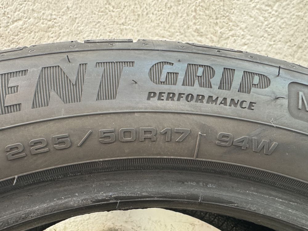 Авомобилни гуми 225 50 17 Goodyear