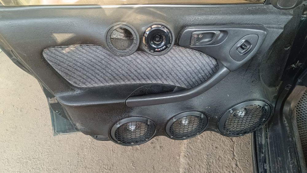 Продам музыку с картами Субару легаси б3