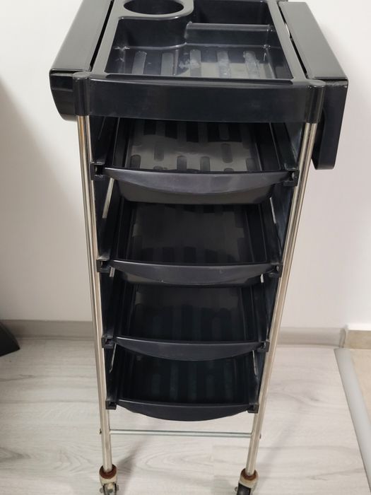 Ucenic coafor Lila Rossa