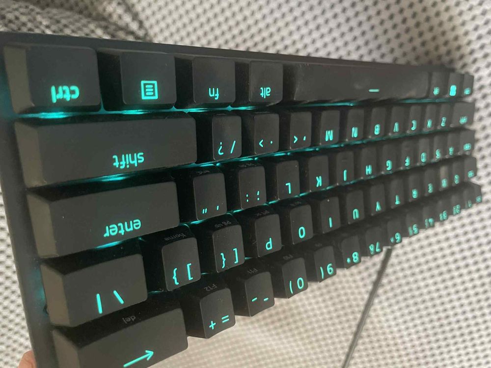 Razer huntsman mini и Razer cobra мишка и клавиатура геймърски gaming