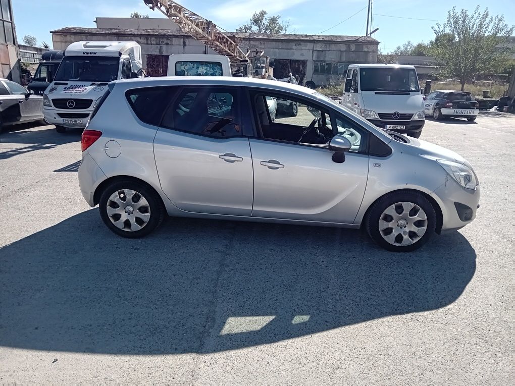 Opel meriva 1.3 Cdti на части Опел мерива