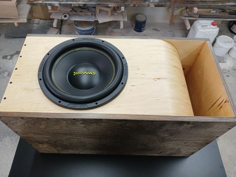 Продам расчетный короб для 12 дюймового сабвуфера(самбуфера)