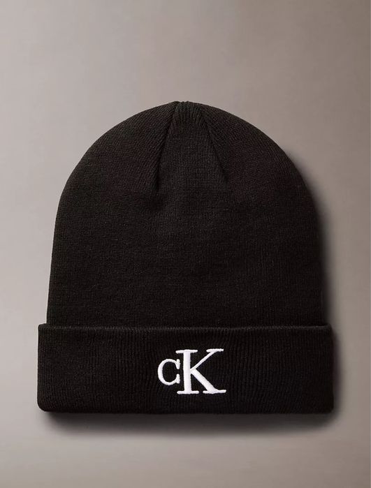 Продам шапки Calvin Klein